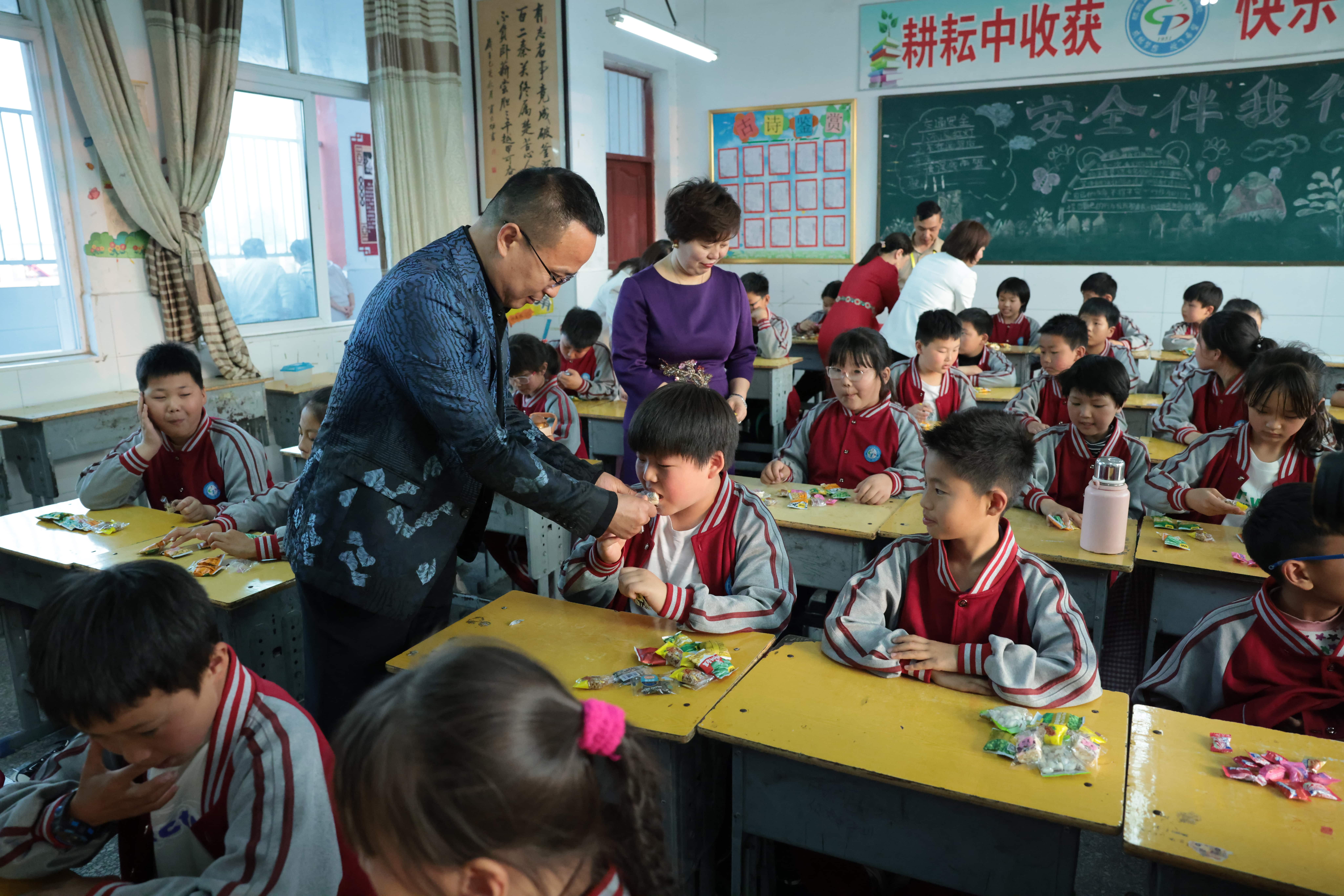 在爱意的“双向奔赴”中丨第249所bty官网公益学校揭牌