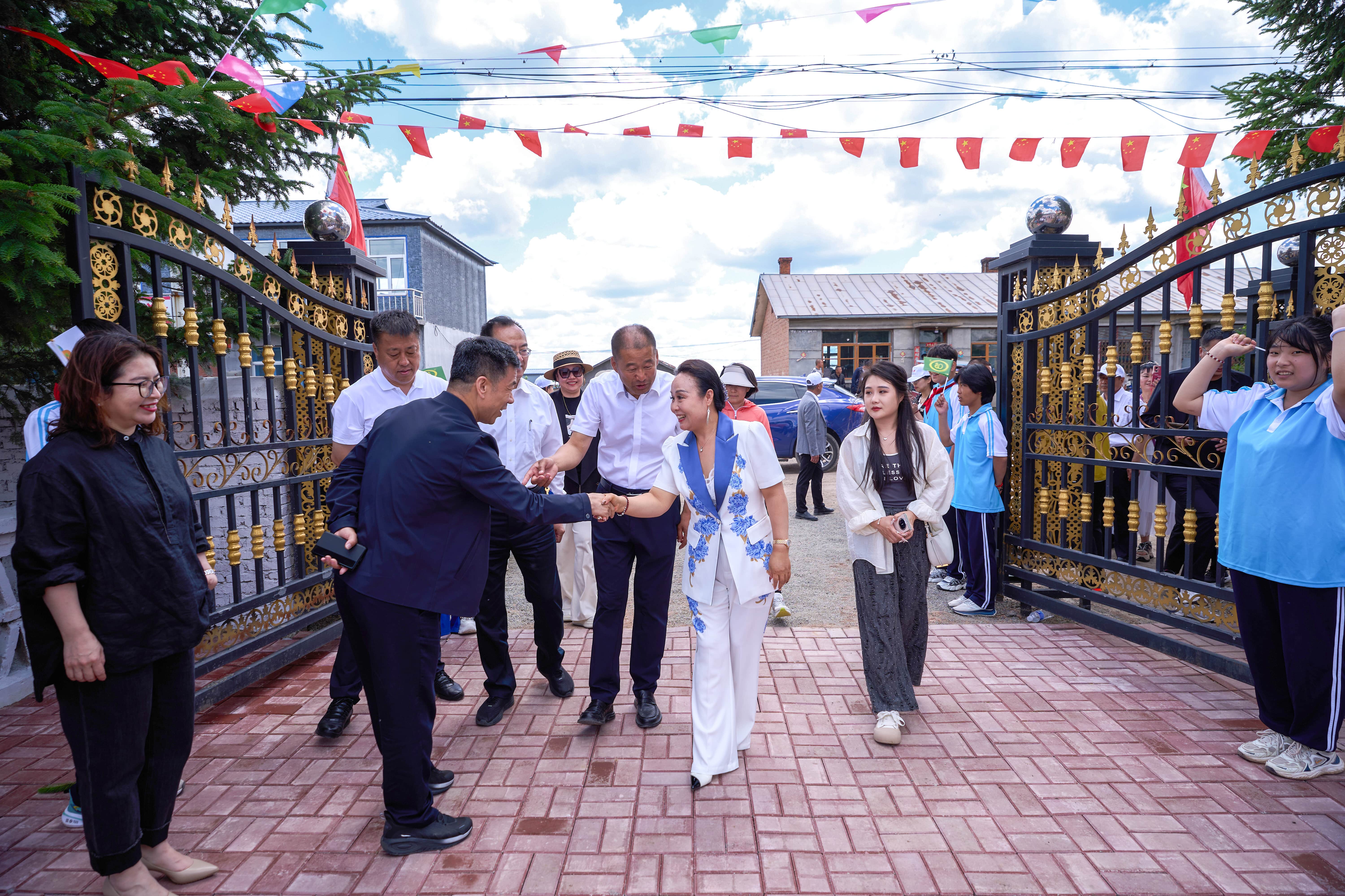 第254所 黑龙江巴彦县黑山镇民乐村bty官网侯玉霞学校